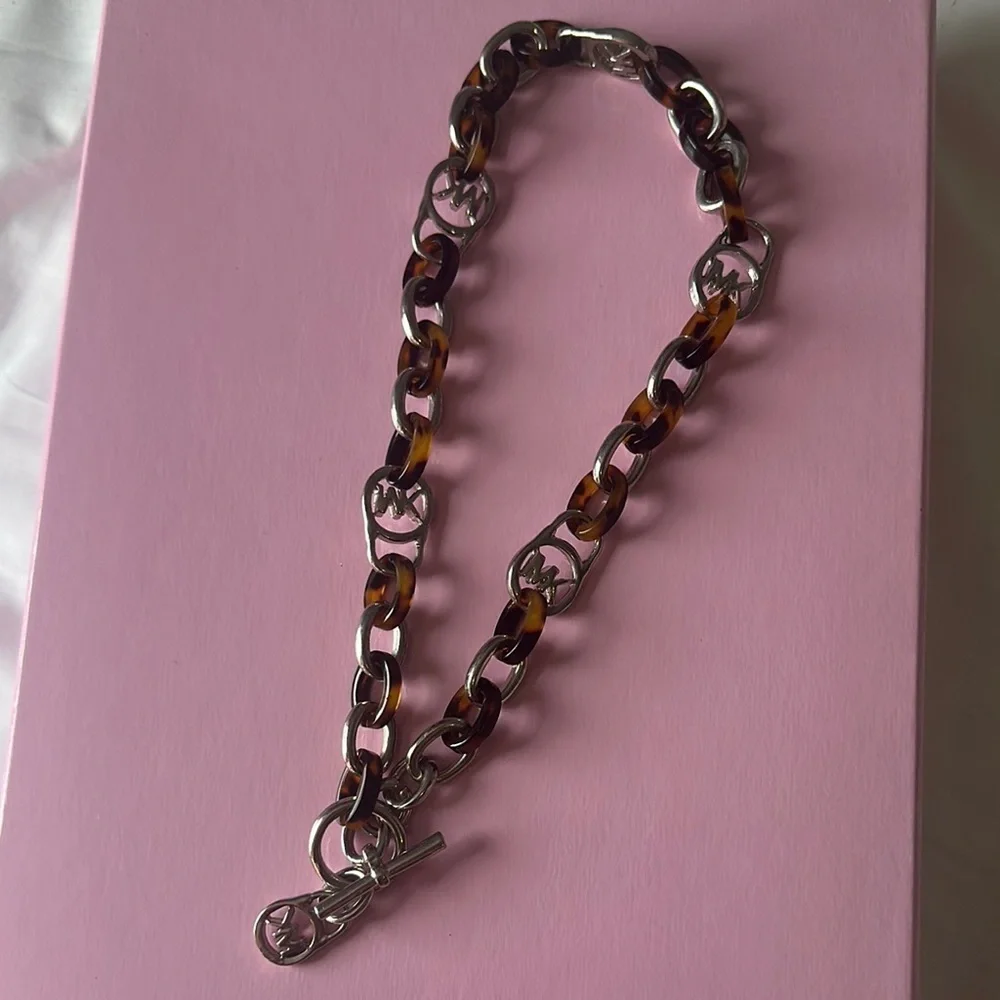 Michael Kors Silver and Brown Necklace Classic Chain Design